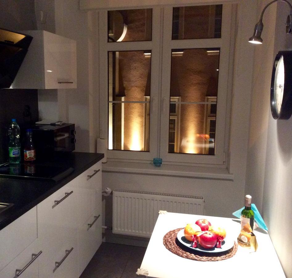 Feel At - Old Town Apartment